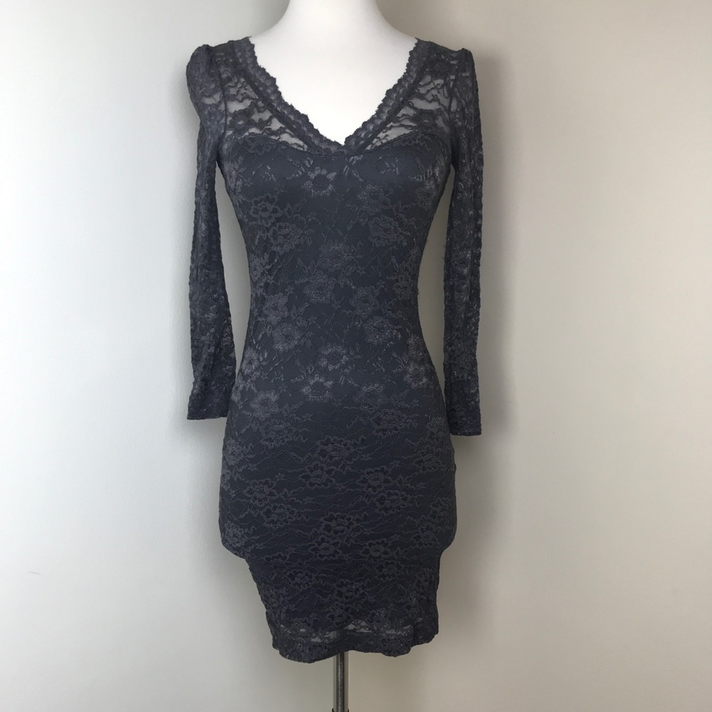 H&M lace dress size XS form fitting